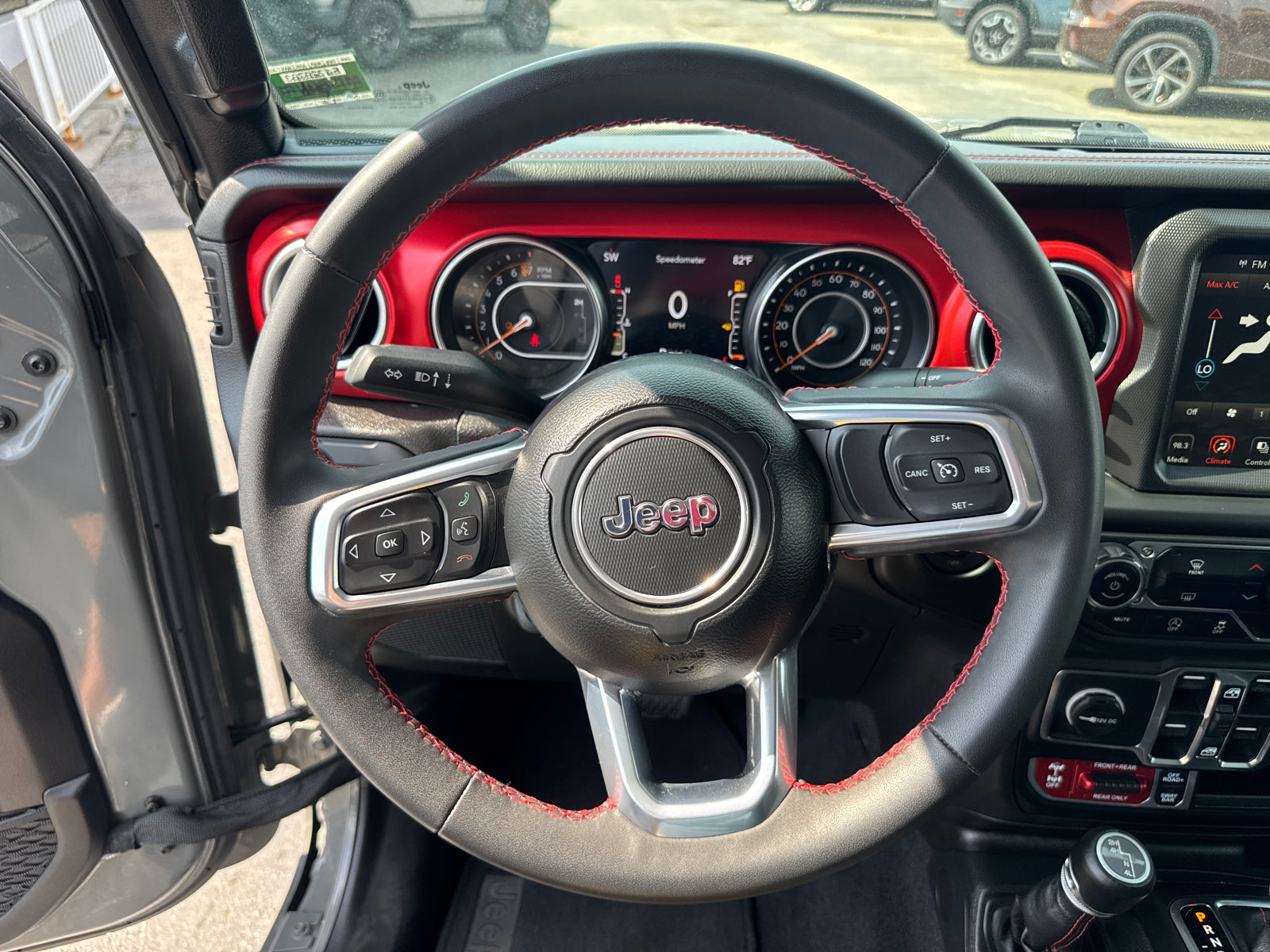 Used 2023 Jeep Gladiator Rubicon w/ LED Lighting Group AWD/4WD image 15