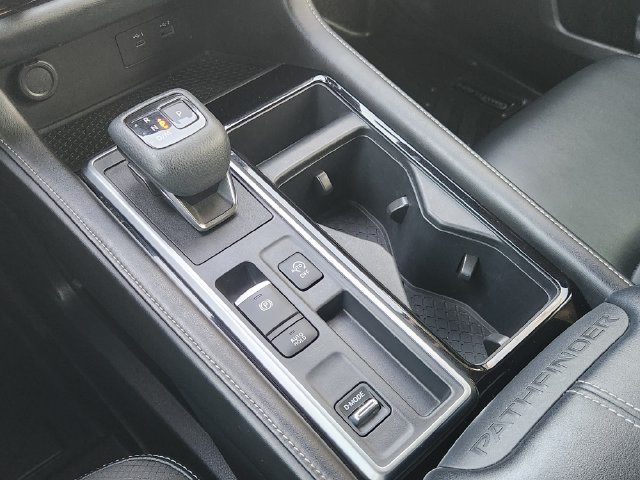 Used 2022 Nissan Pathfinder SL FWD image 20