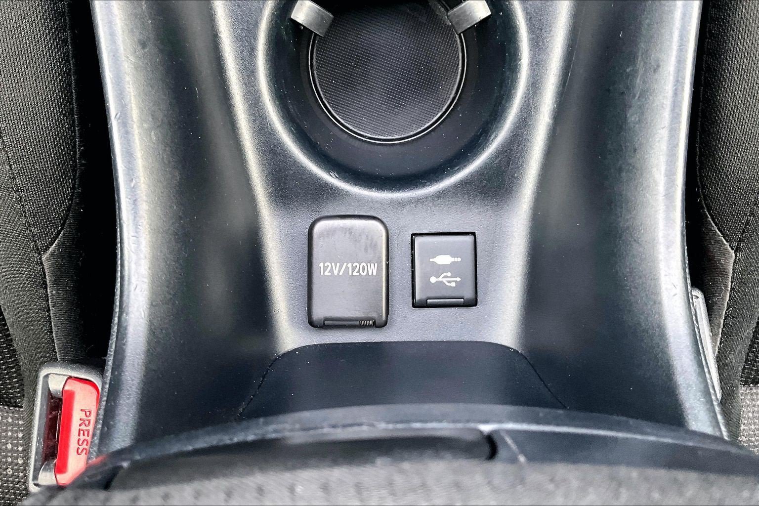 Used 2019 Toyota Prius LE FWD image 29