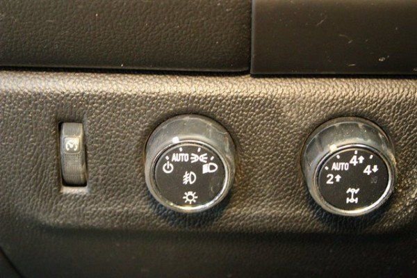 Used 2015 GMC Canyon SLT image 19