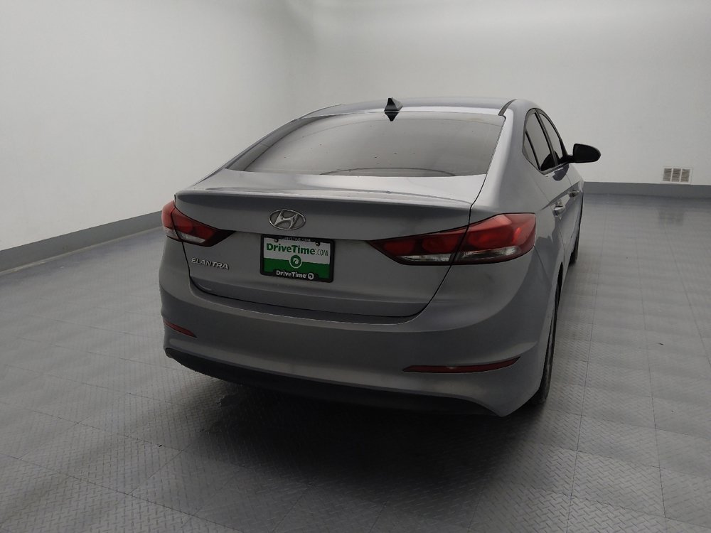 Used 2017 Hyundai Elantra SE image 7