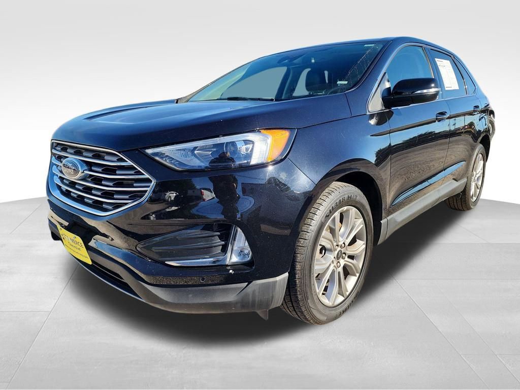 Used 2024 Ford Edge Titanium image 3