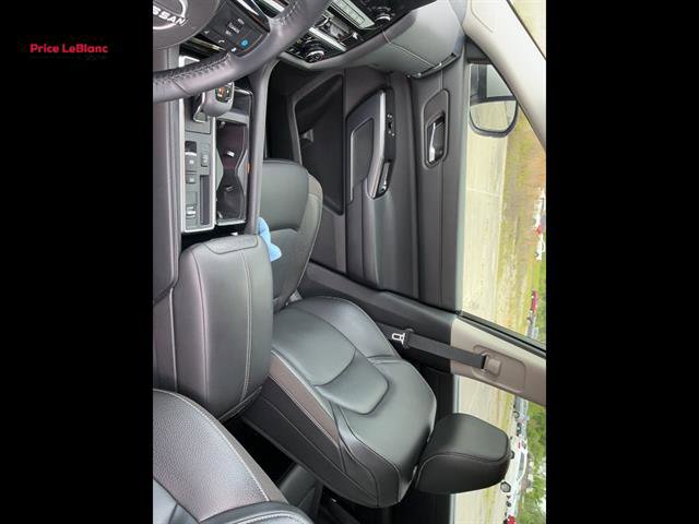 Used 2024 Nissan Pathfinder SL w/ SL Premium Package image 15