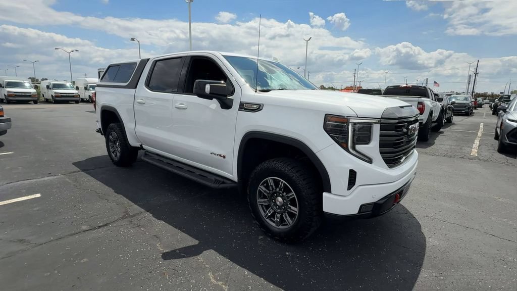 Used 2024 GMC Sierra 1500 AT4 w/ Technology Package AWD/4WD image 2