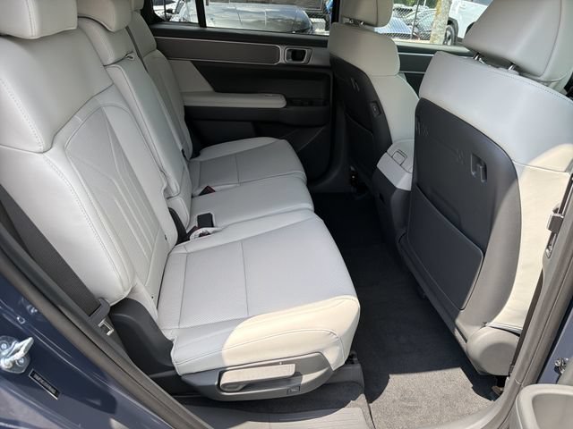 New 2027 Hyundai Santa Fe SEL FWD image 17