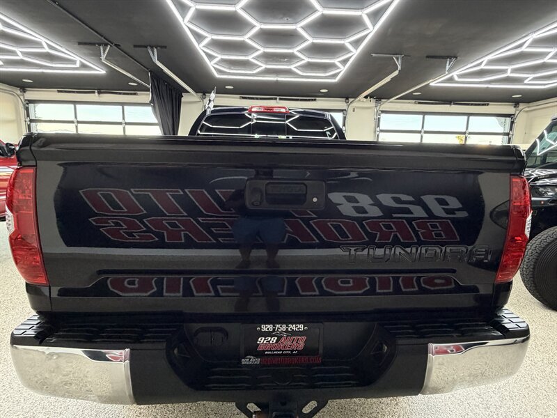 Used 2018 Toyota Tundra SR5 AWD/4WD image 8
