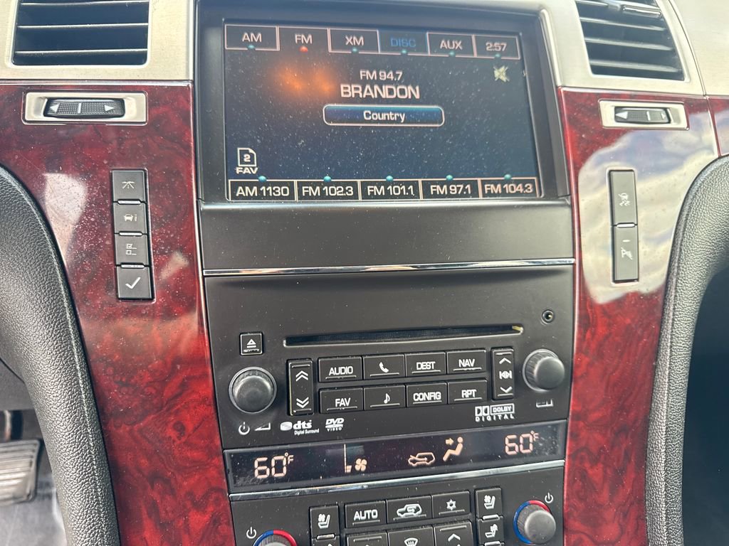 Used 2011 Cadillac Escalade EXT Luxury AWD/4WD image 27