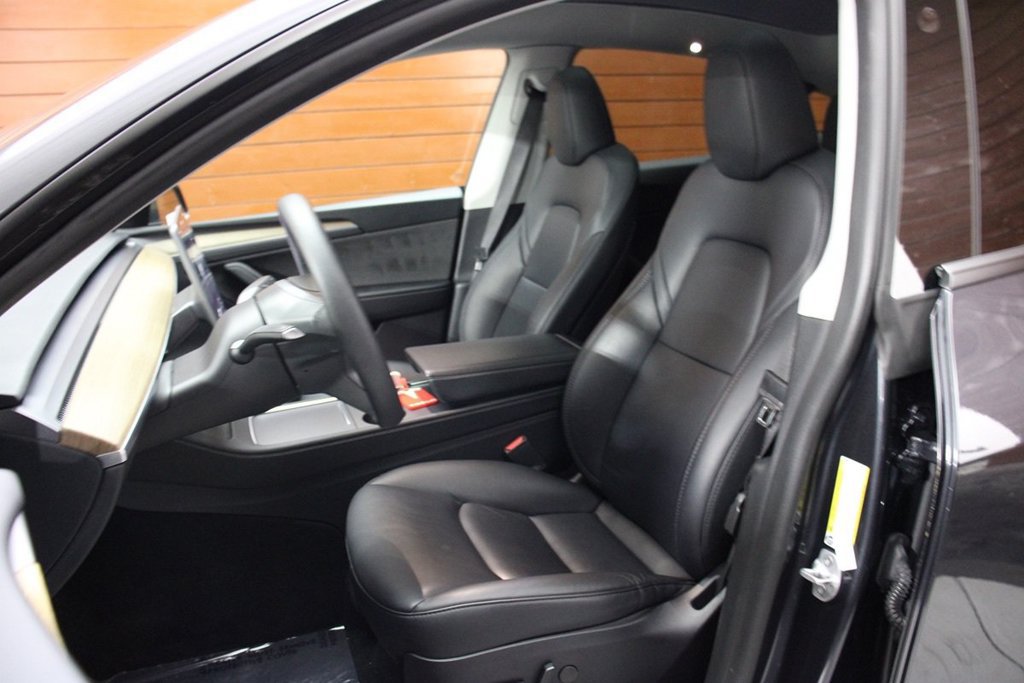 Used 2024 Tesla Model Y Performance AWD/4WD image 22