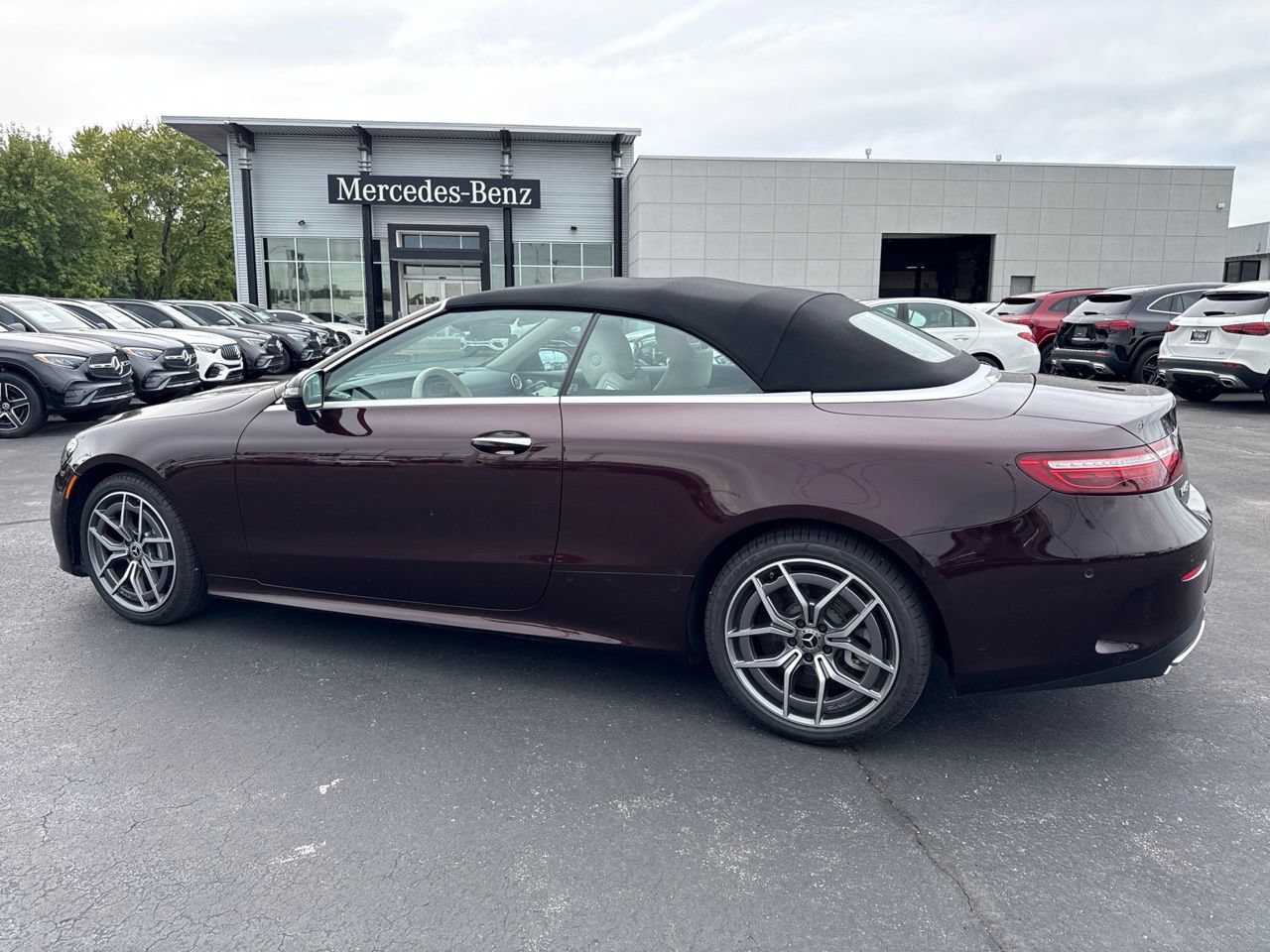 Used 2023 Mercedes-Benz E 450 4MATIC Cabriolet image 9