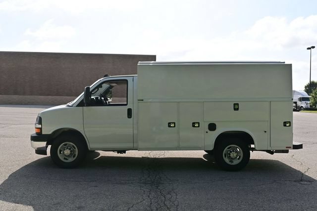 New 2026 Chevrolet Express 3500 w/ Power Convenience Package RWD image 10