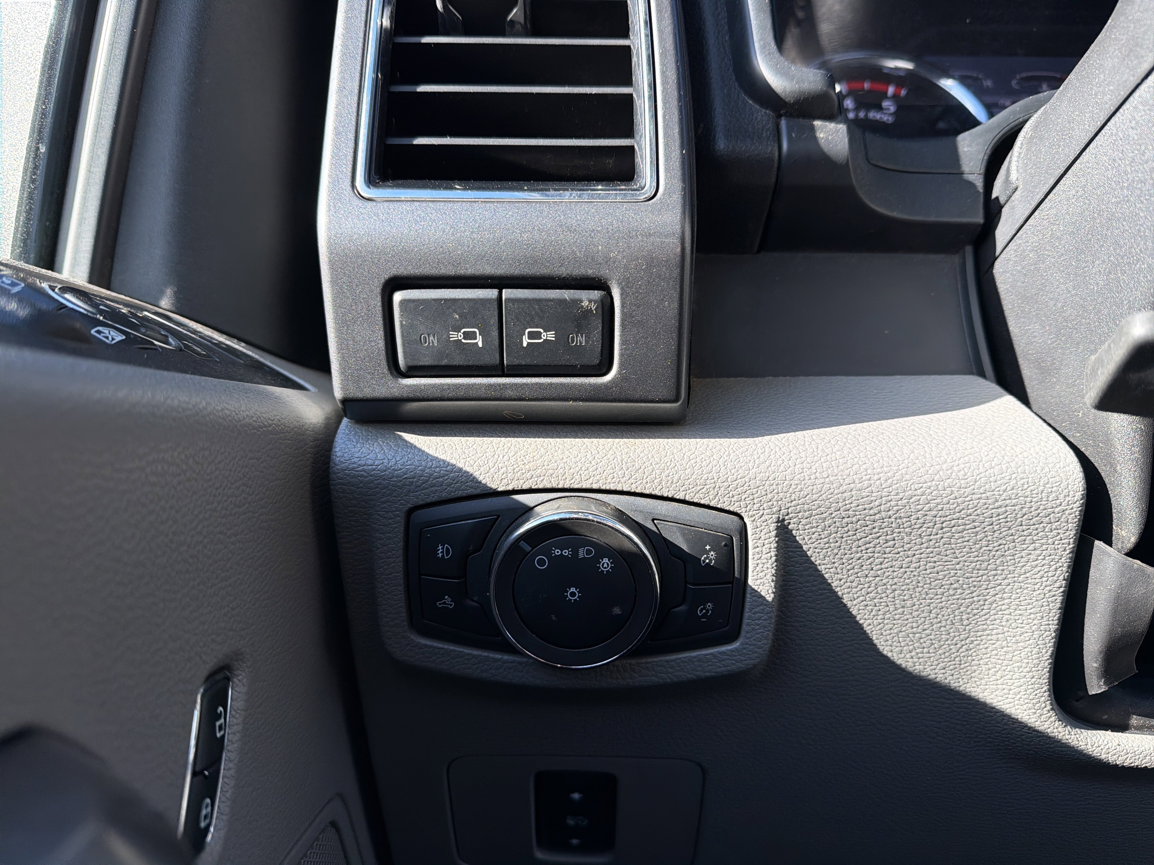 Used 2020 Ford F250 XLT w/ XLT Premium Package image 22