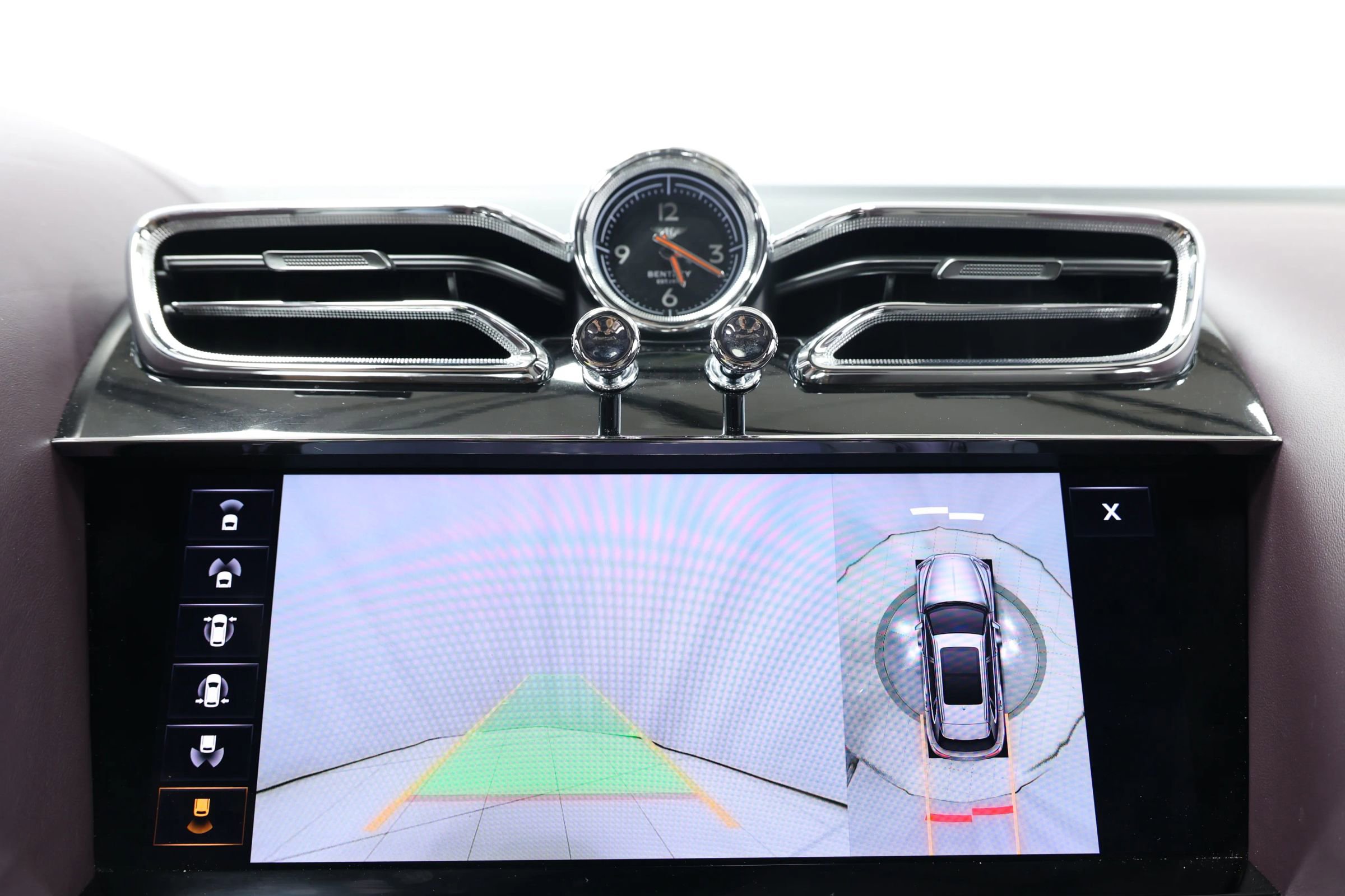 Used 2023 Bentley Bentayga Extended Wheelbase image 35