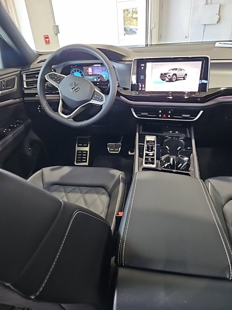 New 2026 Volkswagen Atlas Cross Sport SEL Premium R-Line image 25