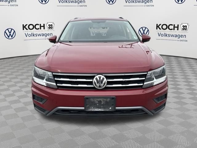 Used 2019 Volkswagen Tiguan SE w/ Panoramic Sunroof Package image 2