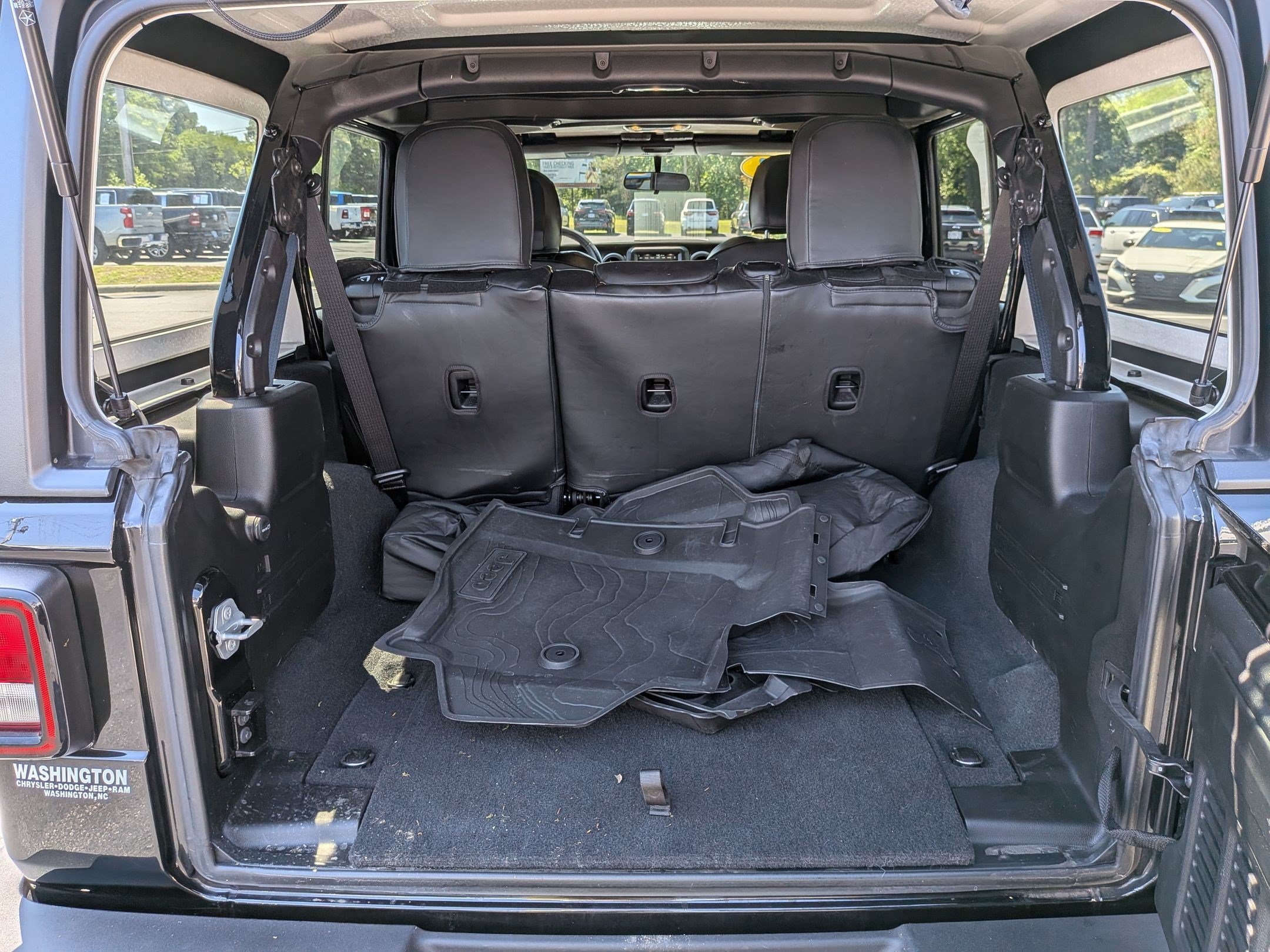 Used 2022 Jeep Wrangler Unlimited Sport AWD/4WD image 17