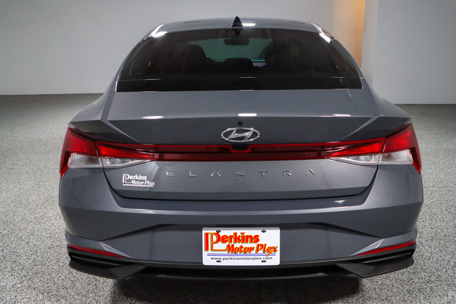 Used 2023 Hyundai Elantra SEL w/ Cargo Package FWD image 8