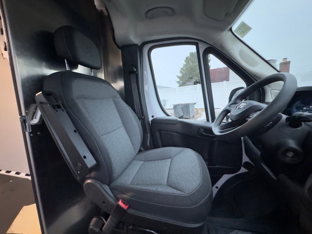 Used 2025 RAM ProMaster 2500 w/ Convenience Group image 22