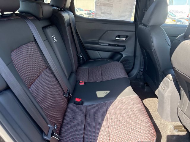 New 2027 Nissan Kicks SR FWD image 12