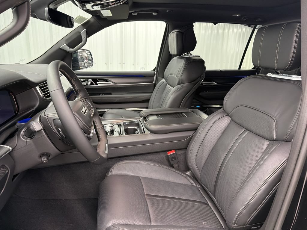 New 2026 Jeep Grand Wagoneer Summit AWD/4WD image 18