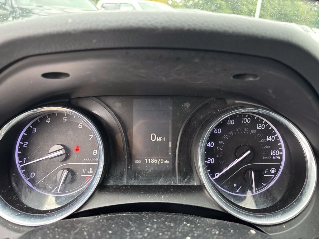 Used 2020 Toyota Camry LE FWD image 10