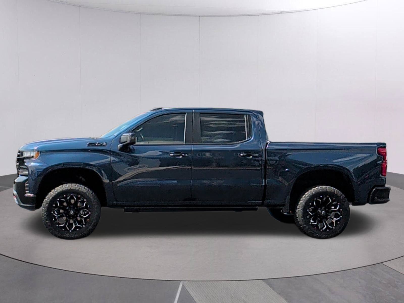 Used 2020 Chevrolet Silverado 1500 LT Trail Boss AWD/4WD image 2