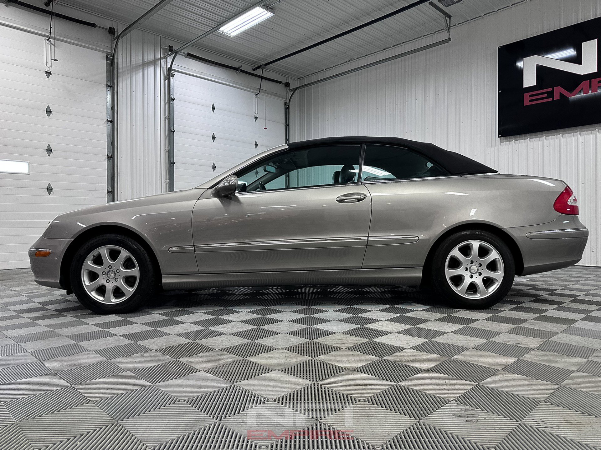 Used 2004 Mercedes-Benz CLK 320 Cabriolet image 11