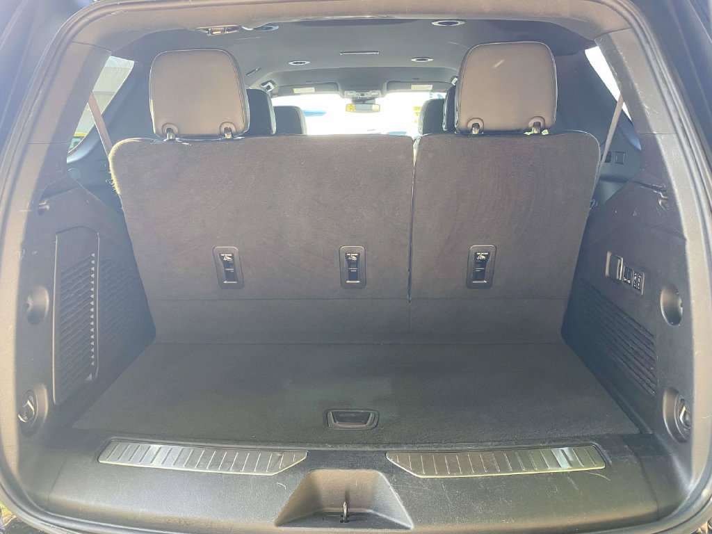 Used 2024 Chevrolet Tahoe Premier AWD/4WD image 30