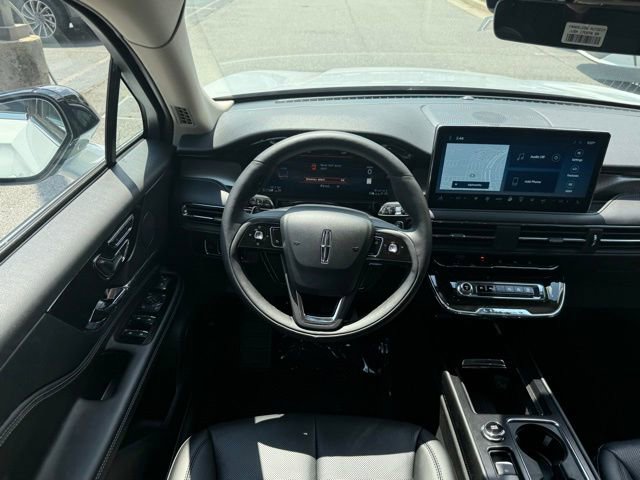 New 2025 Lincoln Corsair Reserve image 6