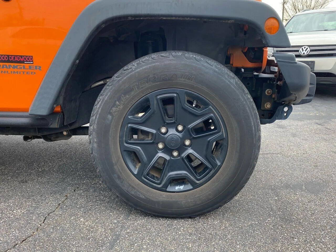 Used 2013 Jeep Wrangler Unlimited Sahara image 39