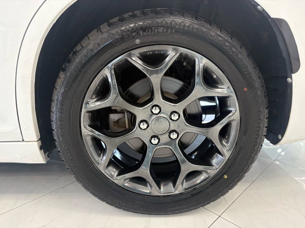 Used 2018 Chrysler 300 S w/ Safetytec Plus Group AWD/4WD image 41