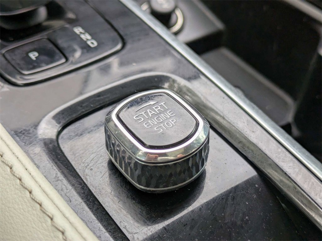 Used 2023 Volvo XC90 B6 Ultimate w/ Protection Package Premier image 43