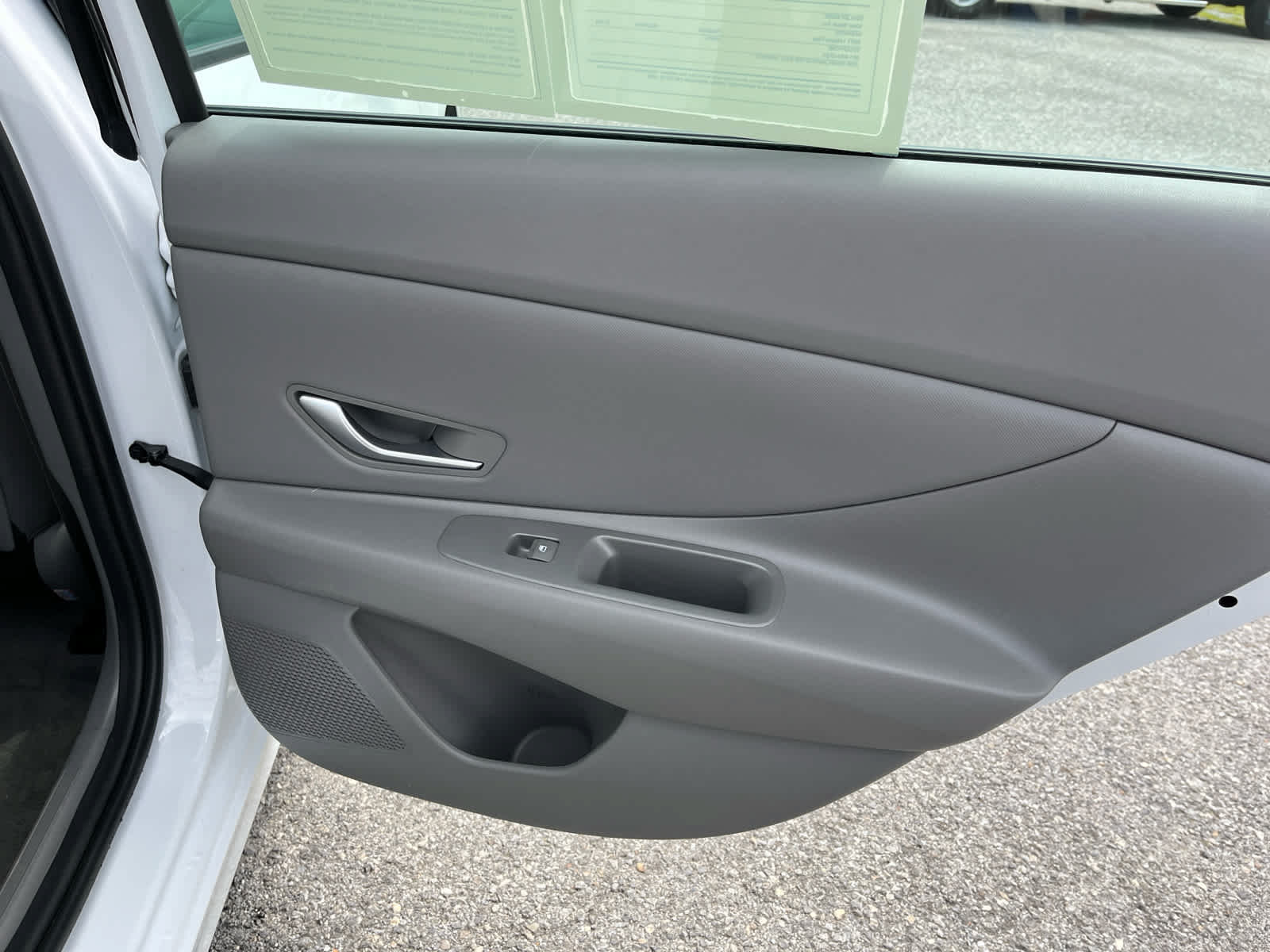 Used 2025 Hyundai Elantra SEL FWD image 29
