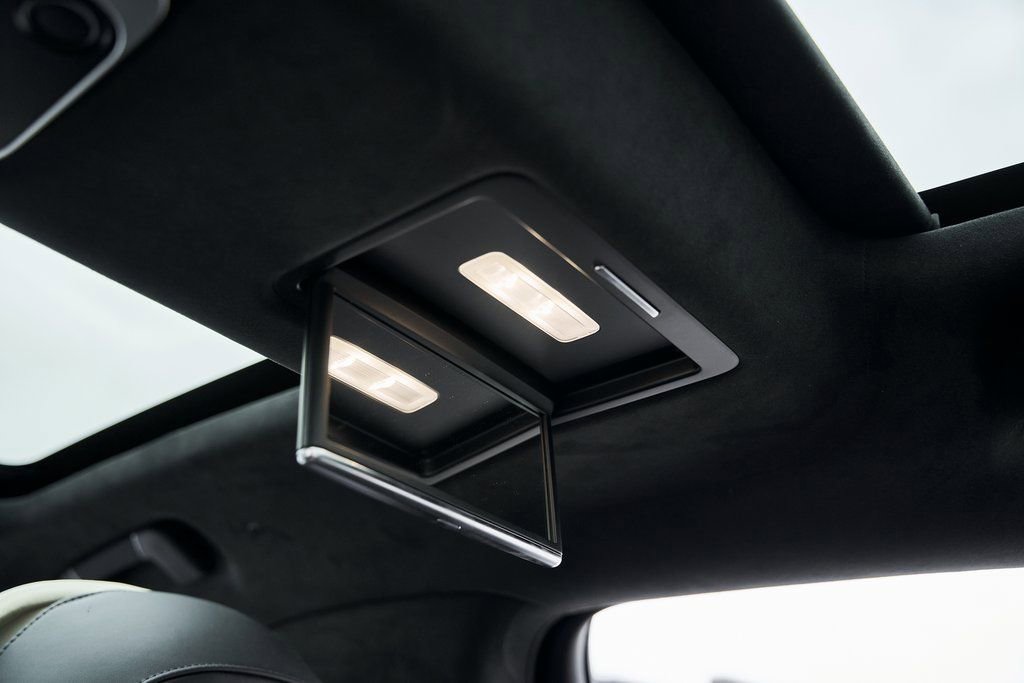 Used 2025 Bentley Flying Spur Plug-In Hybrid image 57