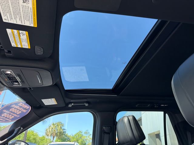 Used 2025 Lincoln Navigator Reserve w/ Jet Appearance Package AWD/4WD image 24