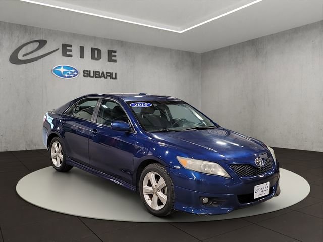 Used 2010 Toyota Camry SE FWD image 1