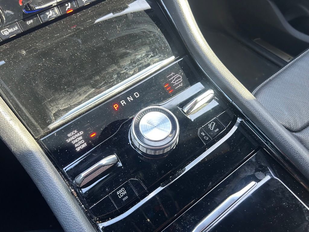 Used 2023 Jeep Grand Cherokee Overland image 24