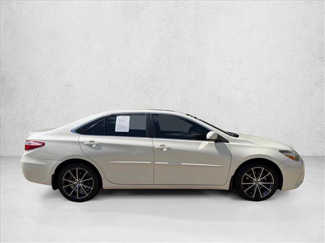 Used 2015 Toyota Camry XSE w/ Moonroof Package FWD image 4