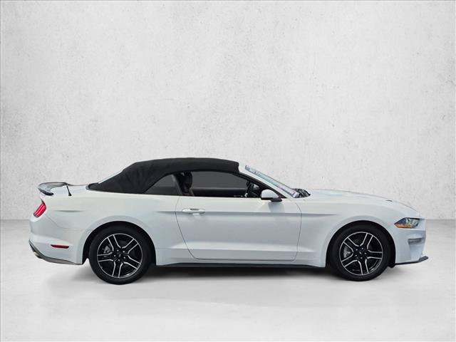 Used 2018 Ford Mustang Premium RWD image 4