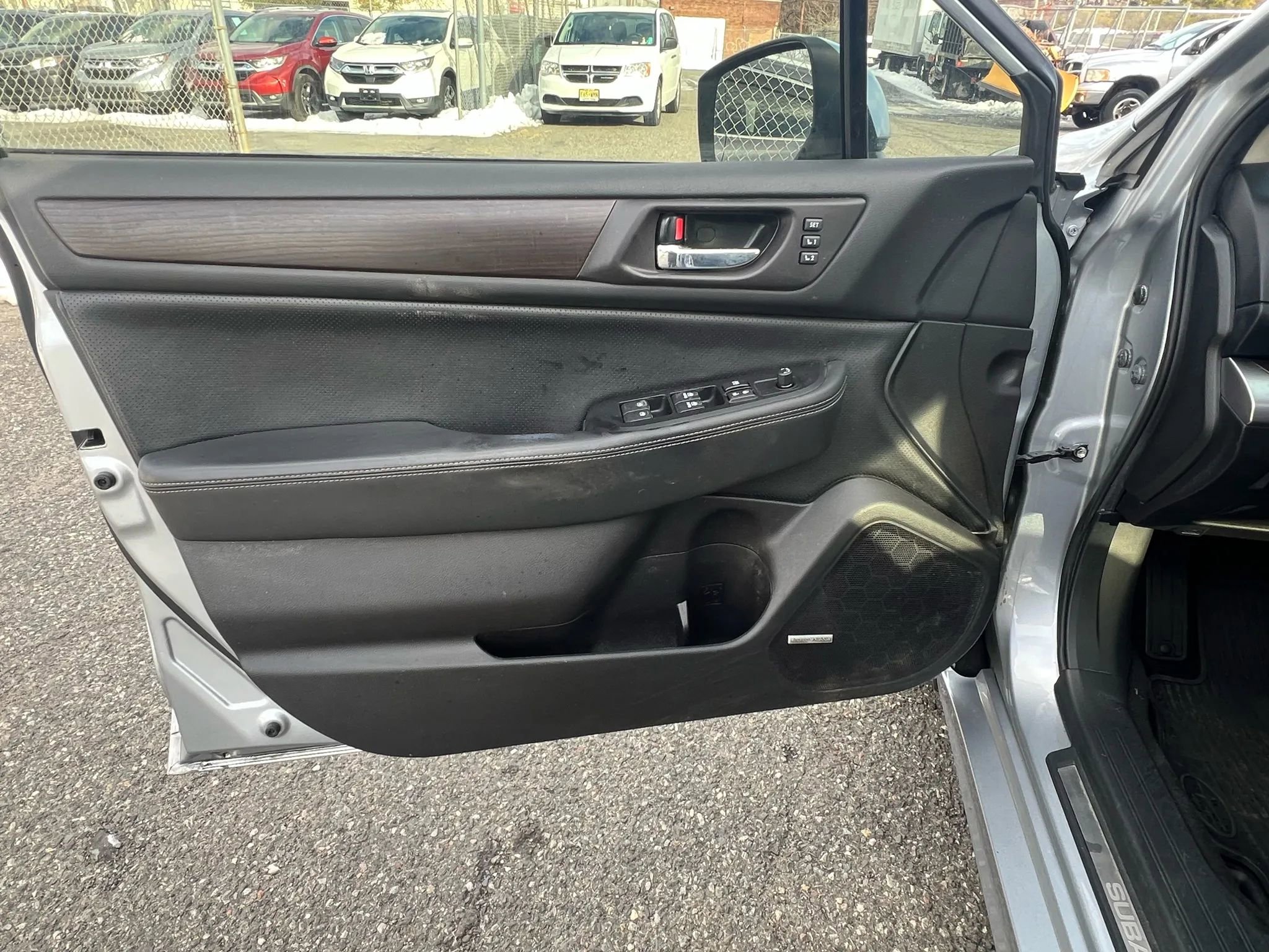 Used 2016 Subaru Legacy 2.5i Limited image 21