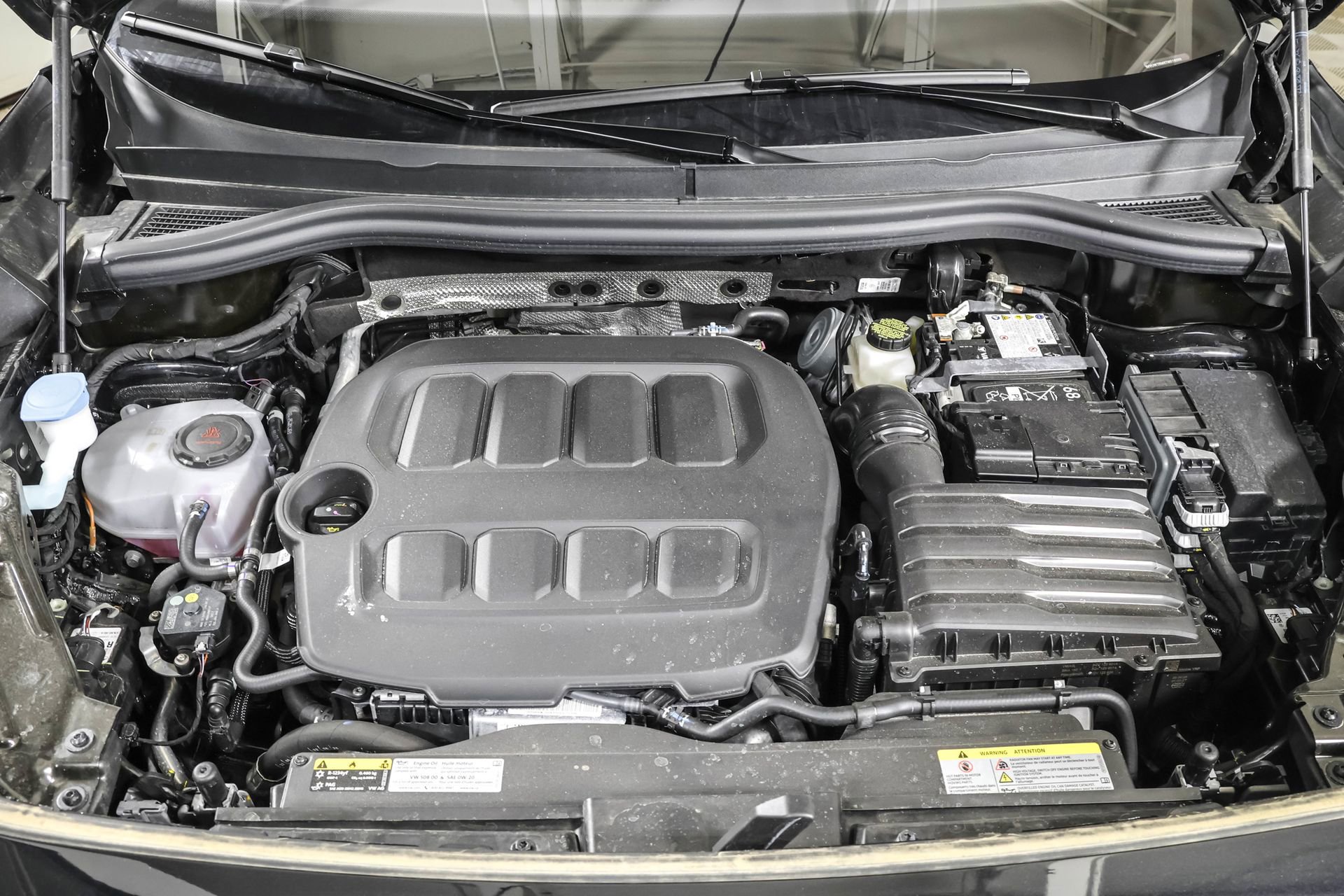 Used 2026 Volkswagen Tiguan SEL R-Line AWD/4WD image 52
