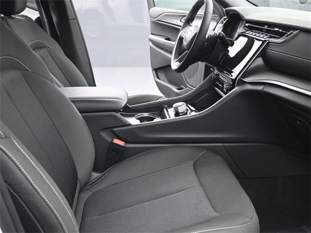 New 2025 Jeep Grand Cherokee Laredo X image 16