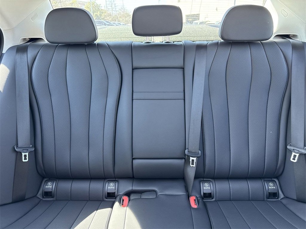 Certified 2025 Mercedes-Benz E 350 4MATIC Sedan image 37