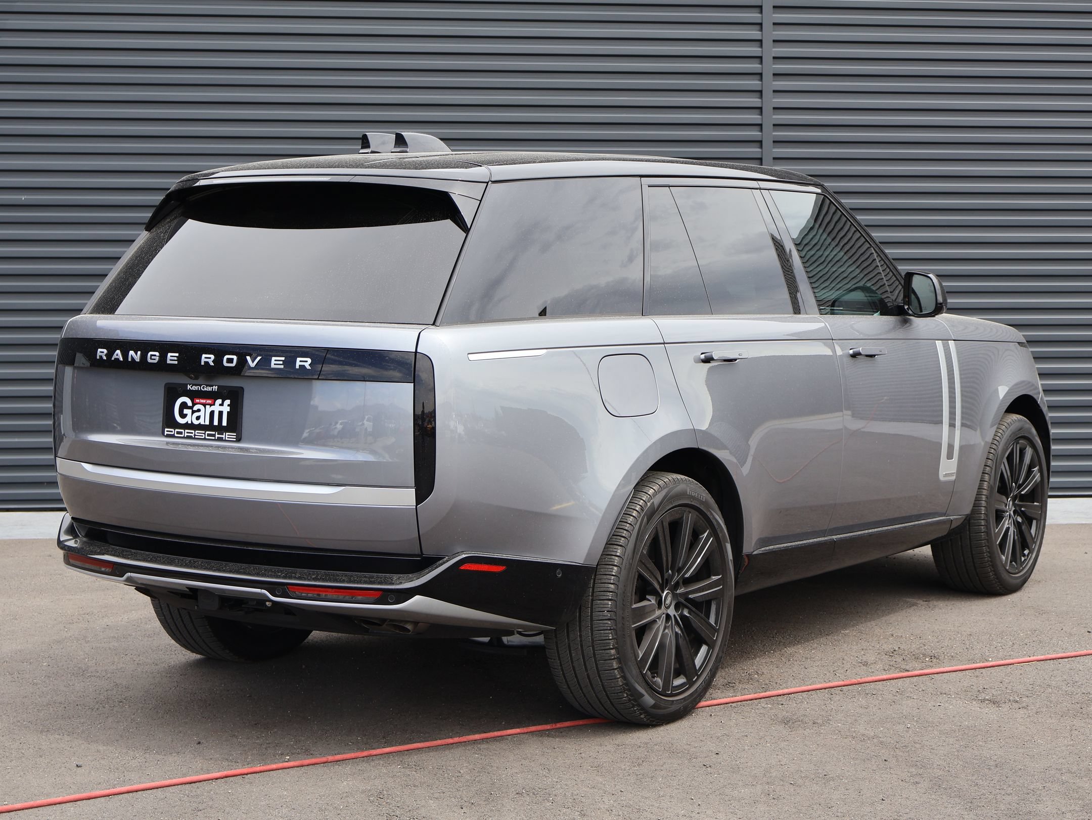 Used 2025 Land Rover Range Rover Autobiography AWD/4WD image 9