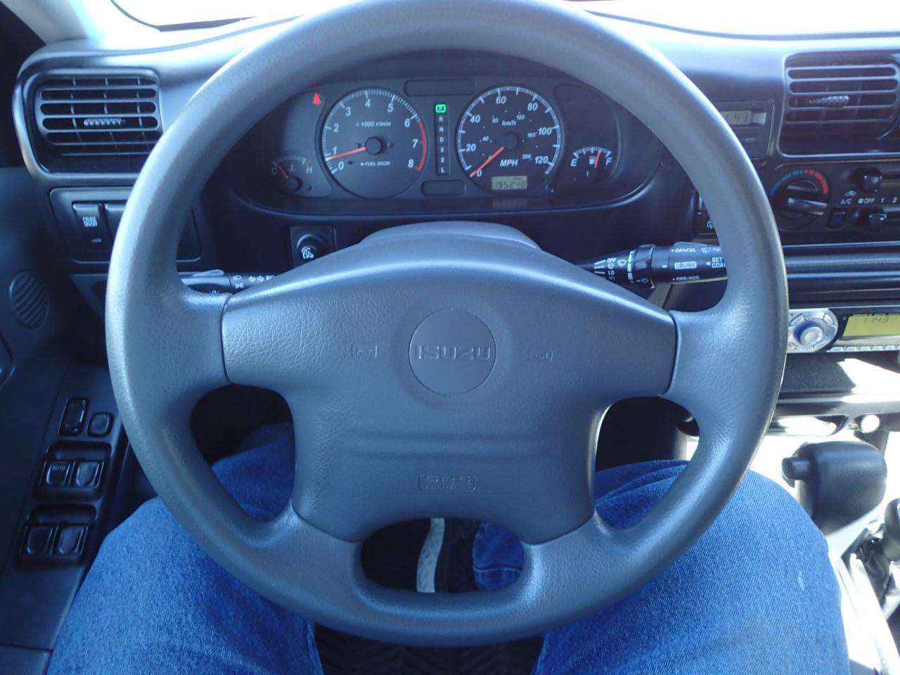Used 2001 Isuzu Rodeo LS AWD/4WD image 14