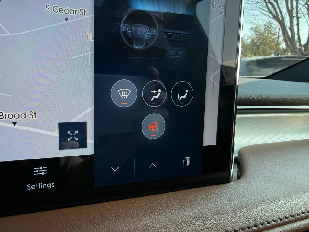 Used 2022 Lincoln Nautilus Reserve image 22