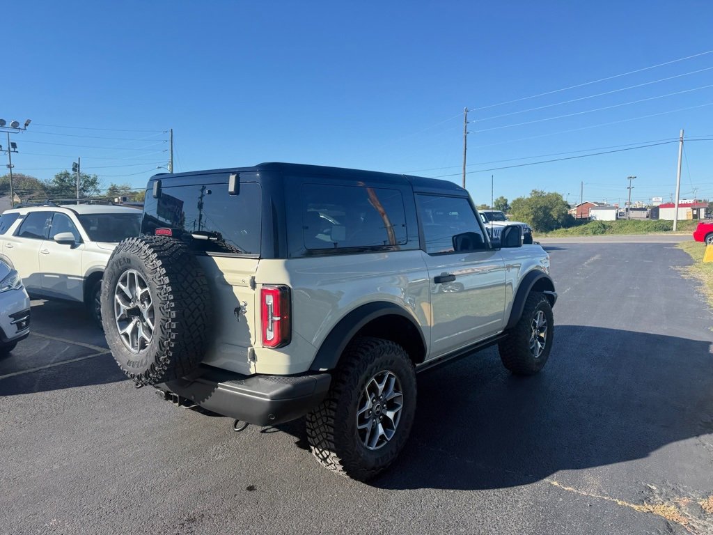 Used 2025 Ford Bronco Badlands image 4