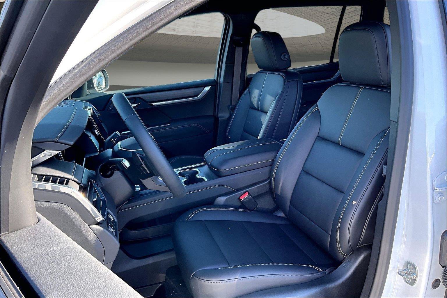 New 2027 GMC Acadia Elevation w/ Elevation Premium Package AWD/4WD image 31