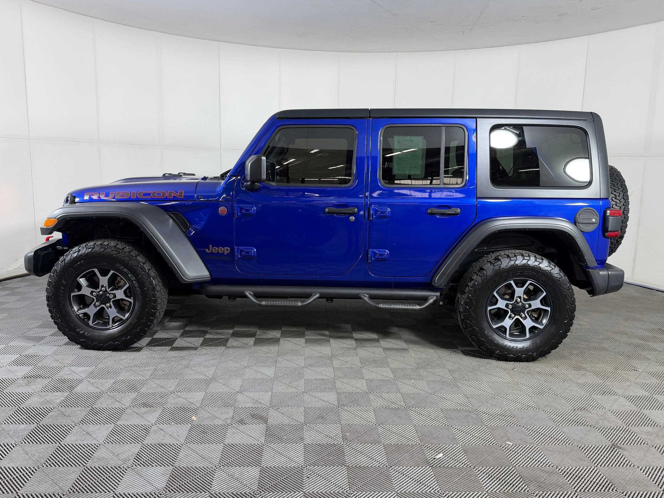 Used 2018 Jeep Wrangler Unlimited Rubicon image 2