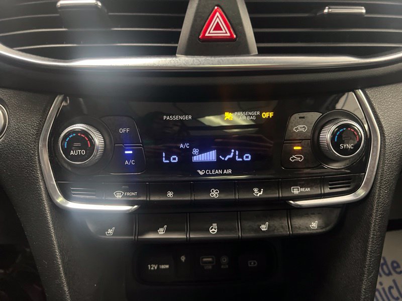 Used 2019 Hyundai Santa Fe AWD image 27