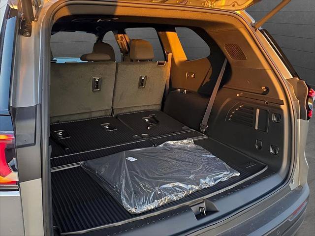 New 2026 GMC Acadia Elevation w/ Black Edition AWD/4WD image 9